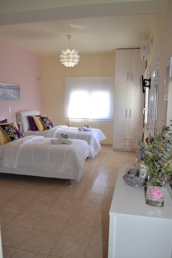 Meltemi Beach Apartments ミラトス エクステリア 写真